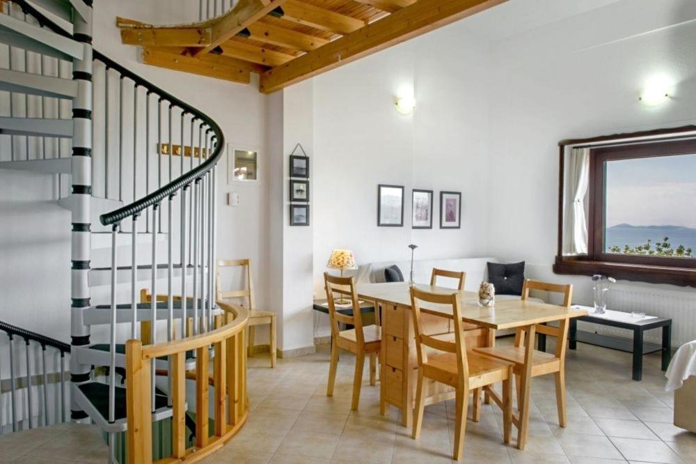 Katevi Luxury Seafront Villa Ierissos Extérieur photo